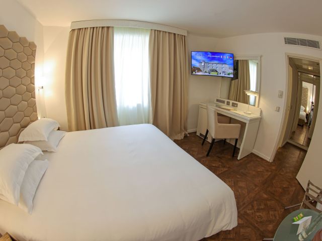 chambre supérieure hôtel calvi