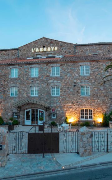 facade hotel calvi - abbaye