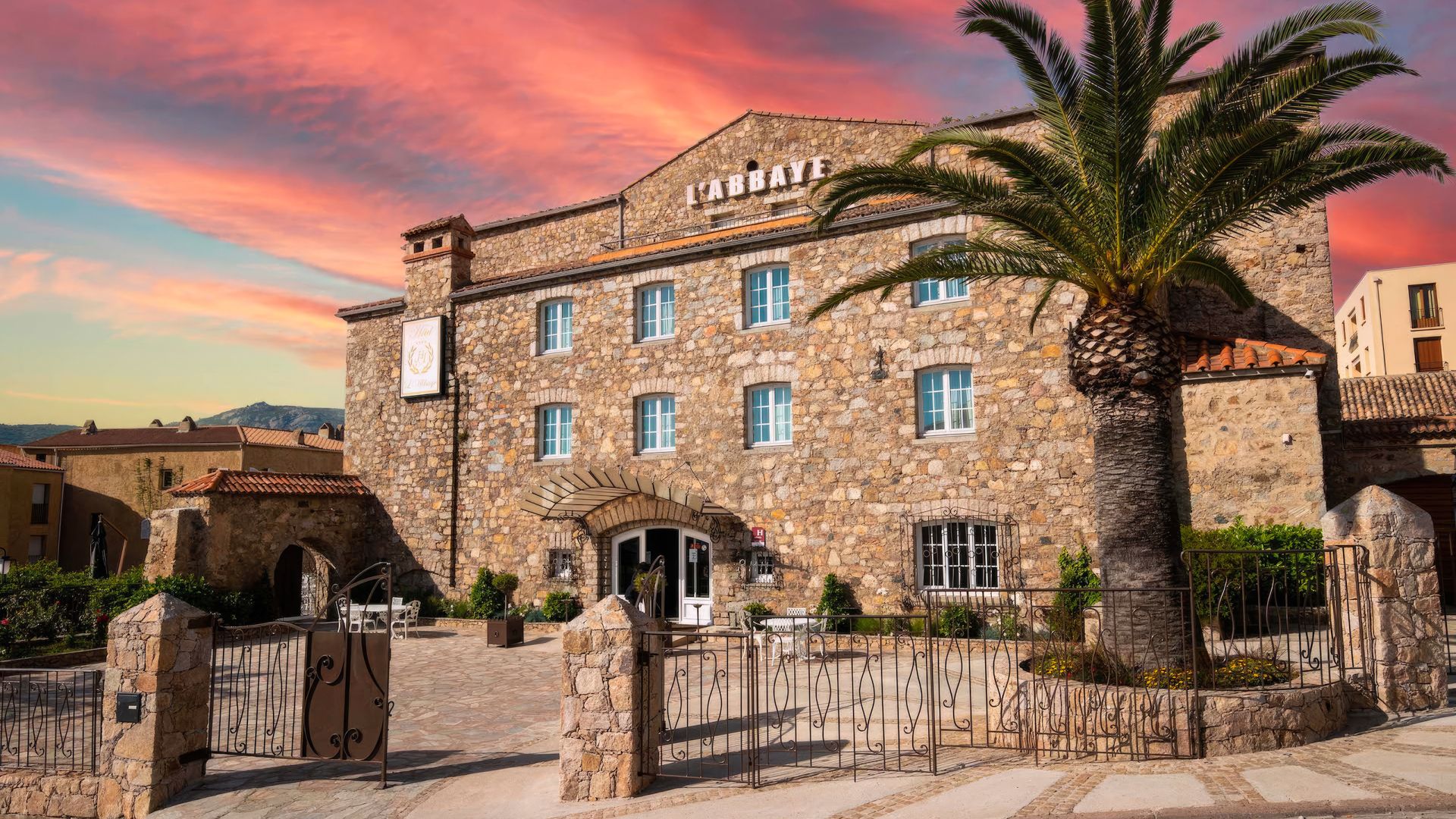 facade hotel calvi - abbaye calvi